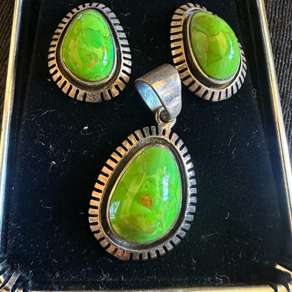 Native American Verasite Teardrop Pendant and Earrings Set - Sterling